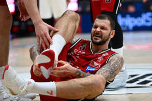 Olimpia Milano, infortunio alla caviglia destra per Vlado Micov