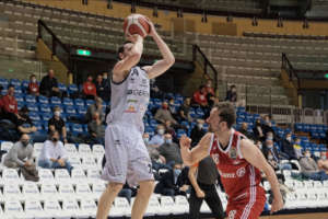 Dinamo Sassari reportedly interested in Tyler Kalinoski