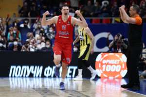 Hackett e i russi portano il CSKA a un passo da Colonia: Fenerbahce ko in Gara 2