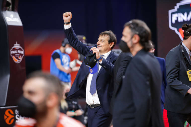 Anadolu Efes, è la terza Final Four consecutiva. Tutto iniziò da un ultimo posto
