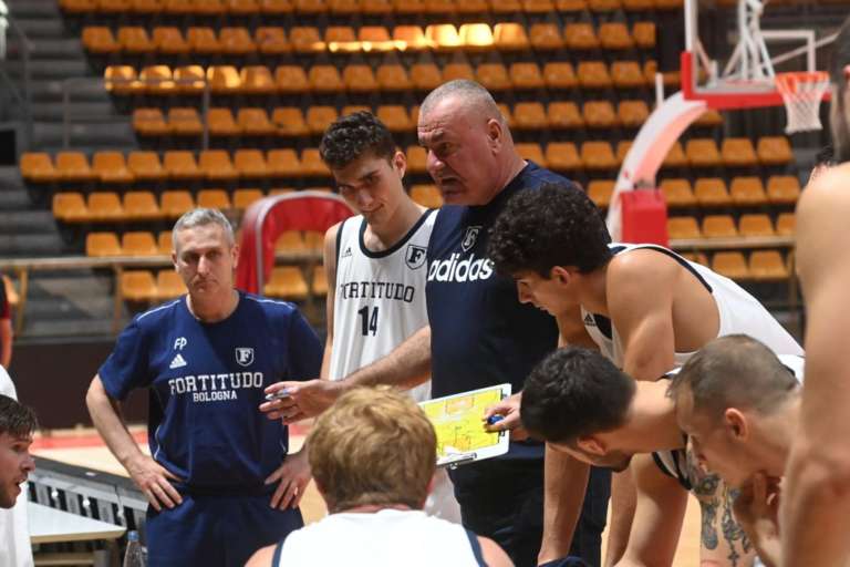 Al PalaDozza scrimmage tra Fortitudo Bologna e Reyer Venezia