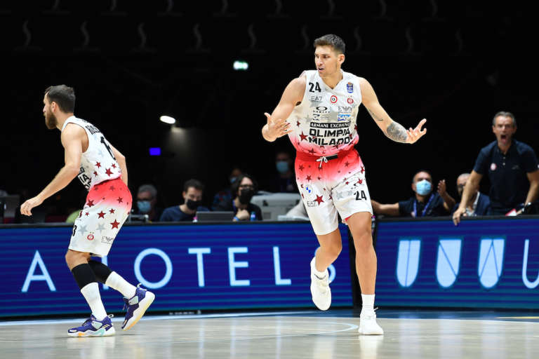 Olimpia Milano, Dinos Mitoglou positivo ad un controllo antidoping