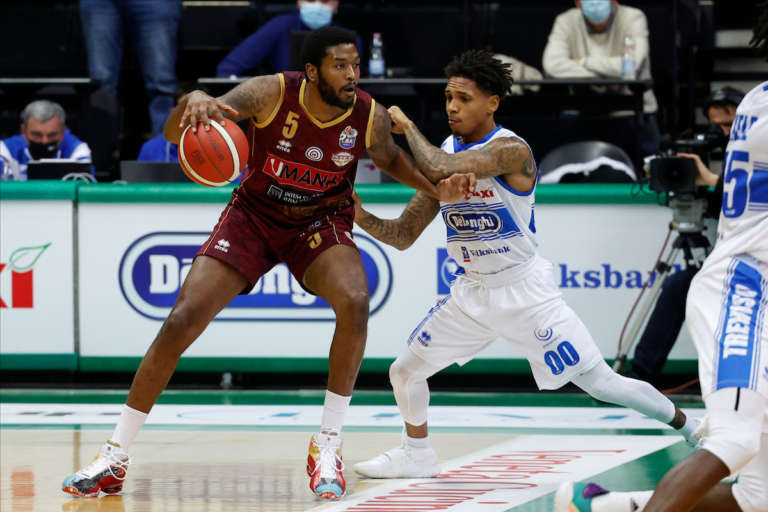 Julyan Stone: Venezia di alto livello, Brooks è il riferimento
