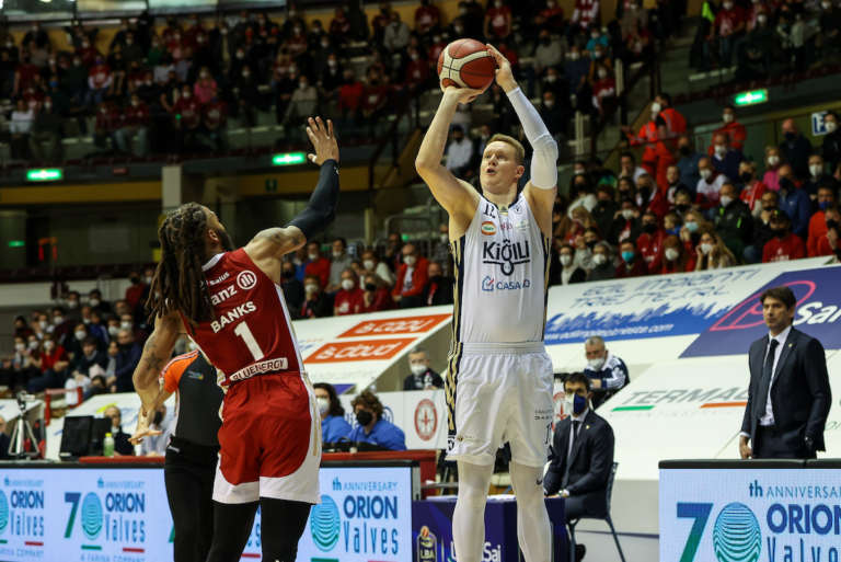 La Fortitudo vince a Trieste ed abbandona l’ultimo posto in classifica