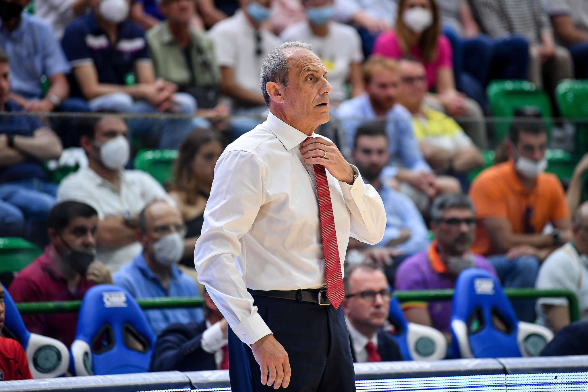 Ettore Messina A Springfield Per Presenziare All'ingresso Di Manu ...