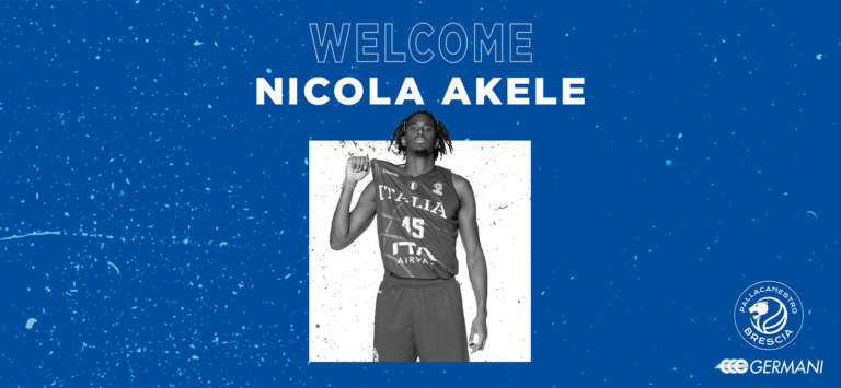 Nicola Akele firma con Brescia
