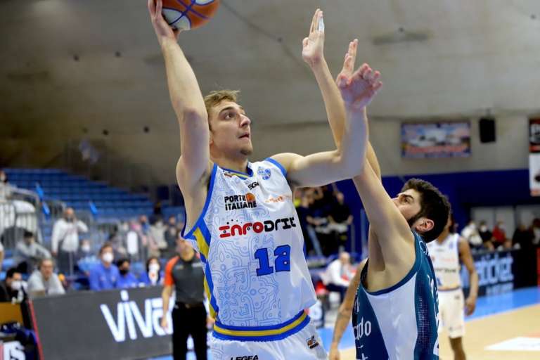 Reale Mutua Torino, firmato Federico Poser