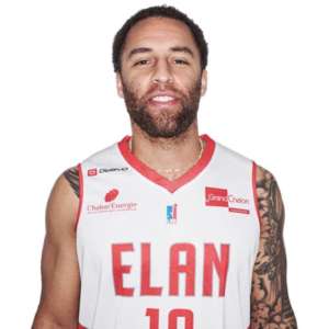 STZE Szedeak signs Desi Washington