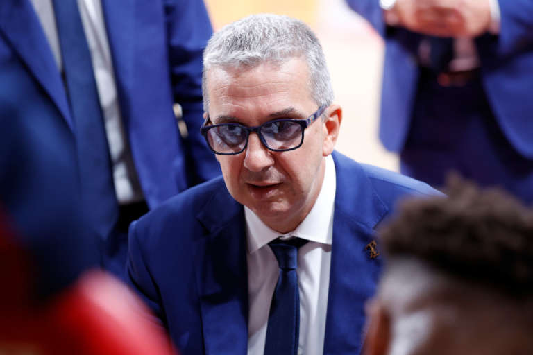 Quale futuro per Walter De Raffaele? L’ex coach di Venezia ha richieste all’estero