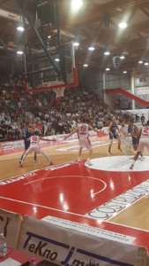 Cento supera la Fortitudo Bologna 70-64 ed è festa