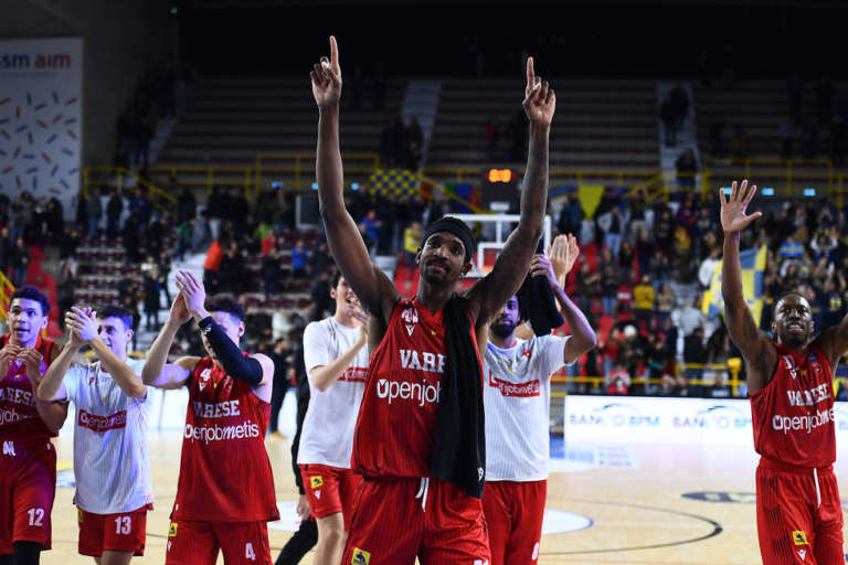Openjobmetis Varese, sette giocatori in doppia cifra. Record stagionale