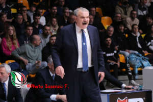 Pallacanestro Cantù, si lavora sul mercato in vista dei playoff