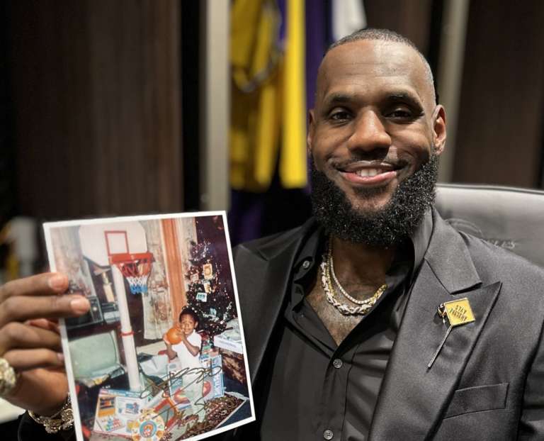 LeBron James, la notte del record. Tutti i video
