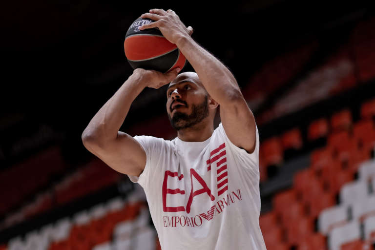 Olimpia Milano, il comunicato su Shavon Shields: rivalutazione in 48 ore