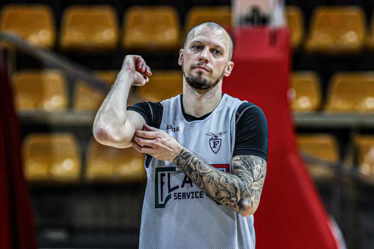 Fortitudo Bologna, si ferma Miha Vasl