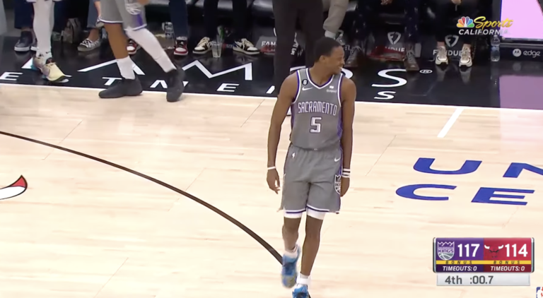 Il canestro vittoria allo scadere di De’Aaron Fox