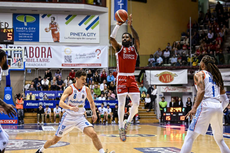 Pallacanestro Trieste, per Corey Davis miglior prestazione dell’anno