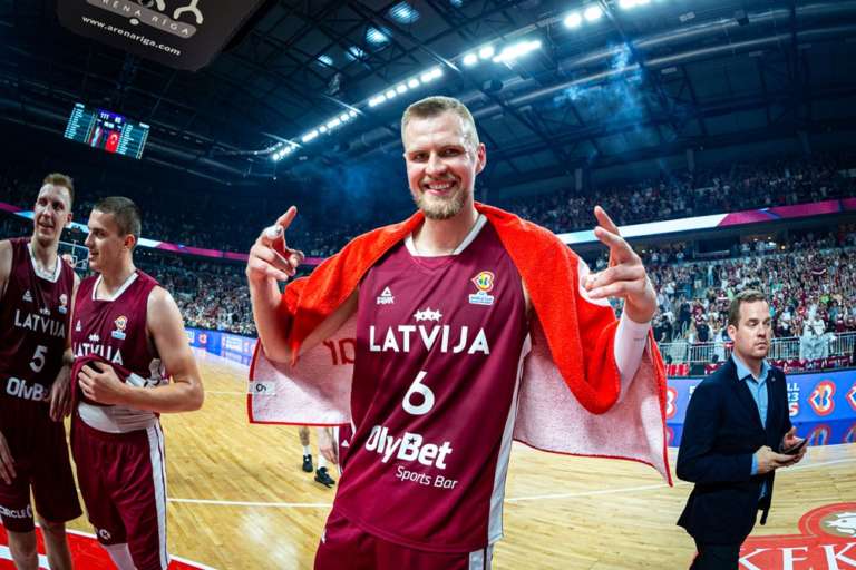 Celtics land Porzingis in 3-team trade