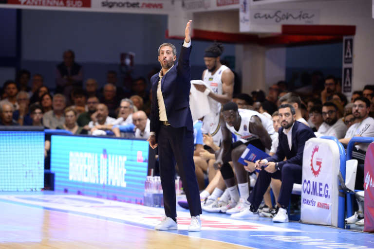 Happy Casa Brindisi, Esposito: “Oggi non potevamo chiedere di più, molto contenti del primo tempo