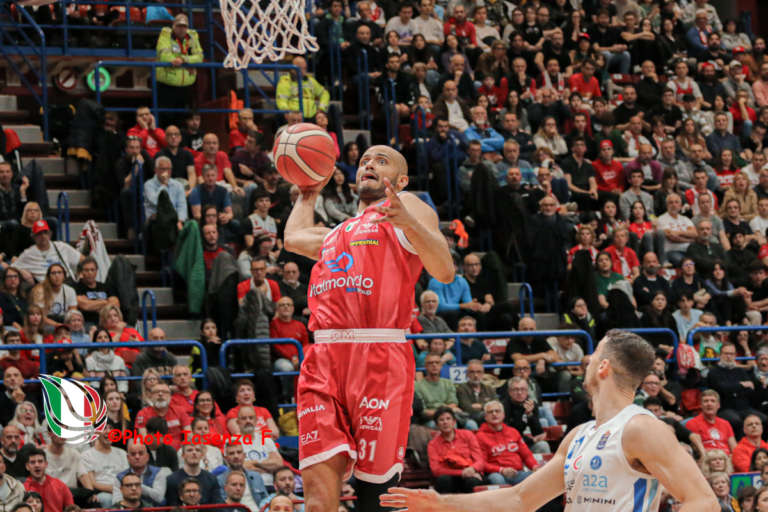 From Spain: Barcelona interested in Shavon Shields of Olimpia Milano