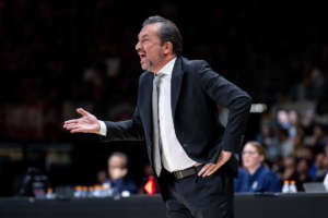 Luca Banchi, l’Efes si avvicina: Nervi saldi e feroce convinzione