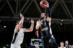 Shengelia devastante, la Virtus domina dall’avvio Derthona e si prende gara-5