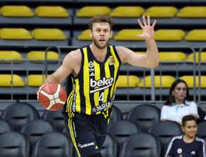 Melli: “Una volta capito che non c’era più la volontà di tenermi, ho accettato subito il Fenerbahce”