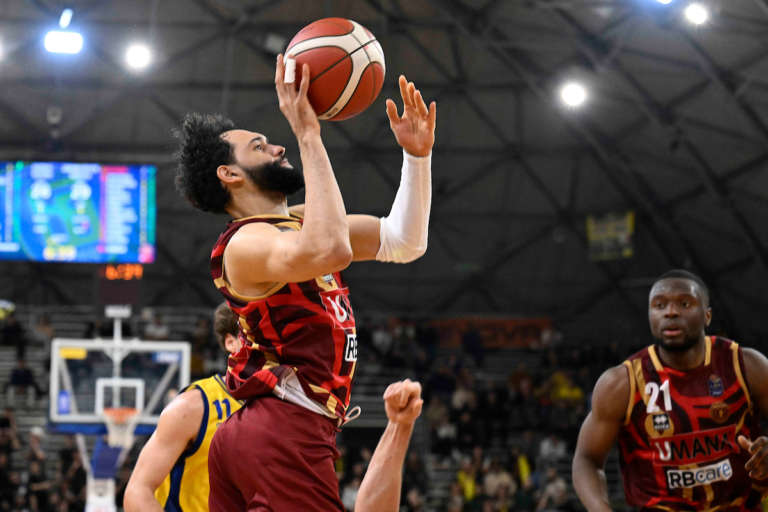 Reyer Venezia, aggiornamenti sugli infortuni di Tyler Ennis e Juan Fernandez