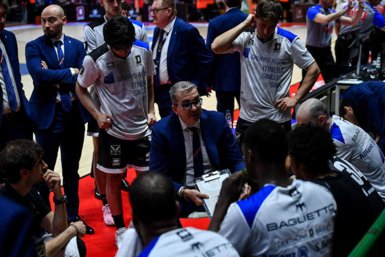 De Raffaele: “Onestamente difficile chiedere di più alla squadra in questo momento”