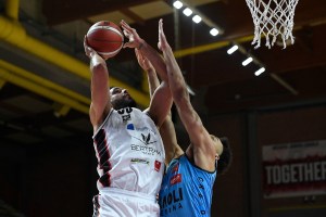 Il Derthona batte Cremona e conquista le Final Eight
