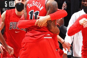 Ancora DeRozan da tre, altra vittoria sulla sirena per i Bulls