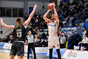 Allianz Trieste, trauma distorsivo per Alessandro Lever