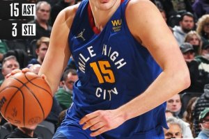 Giannis sparisce nella ripresa, Jokic trascina Denver a Milwaukee