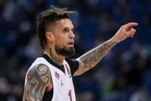 Hackett big night leads CSKA to win over ASVEL