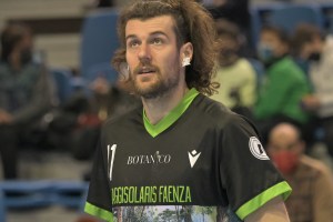 Marco Morara saluta la Raggisolaris