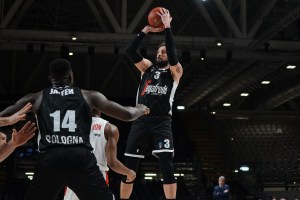 Virtus ok col brivido: Bourg ko in volata