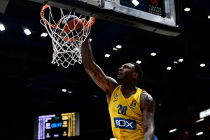 Bahcesehir annuncia la firma di Tarik Black