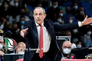 Ettore Messina: Approcceremo la gara contro l’Olympiacos con umiltà