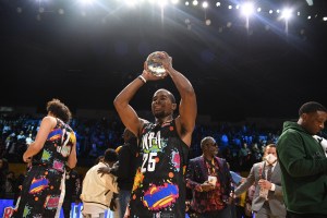 NBA Celebrity Game, vince Team Walton. Ma Tamberi da spettacolo
