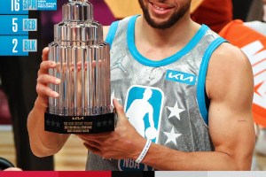 Il Team LeBron vince nel finale, Steph Curry mvp con 50 punti