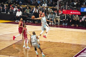 Giannis Antetokounmpo signs long-term deal with WhatsApp