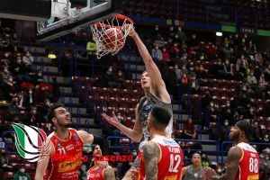 Gazzetta | Milano, contro Sassari possibile l’impiego di Tarczewski per Bentil