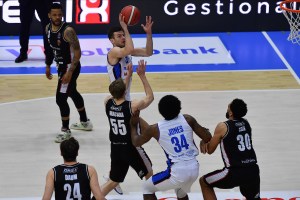 DeWayne Russell: Vittoria meritata dopo tutto il lavoro svolto, il pubblico ci ha aiutato