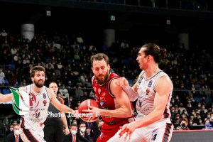 La Coppa Italia resta a Milano. Ottava meraviglia per l’Olimpia, per Derthona solo applausi