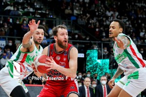 Sergio Rodriguez, Kyle Hines lead Olimpia Milano to the Italian cup final