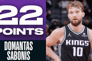 Domantas Sabonis, 22 punti e 14 rimbalzi nella prima notte da King