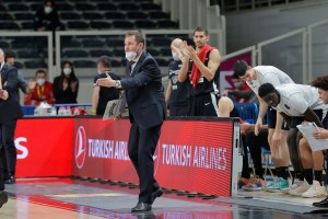 Trento, Dusmet: «Contro Amburgo dobbiamo giocare una partita di grande attenzione difensiva»