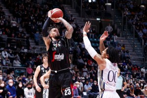 Non basta una commovente Fortitudo, il derby è della Segafredo Bologna