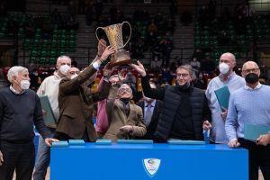 Pallacanestro Cantù, 40 anni fa il trionfo di Colonia
