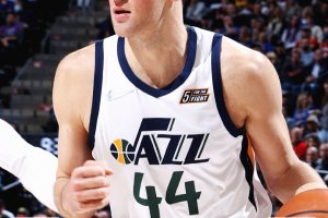 35 punti e 11 triple per Bogdanovic, Utah passa a OKC
